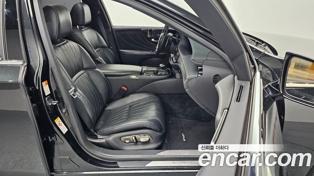 Lexus LS500 (V) 3.5 Luxury AWD 2018 — фото 10