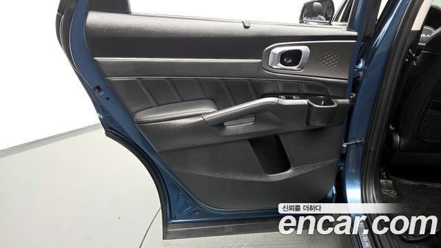 Kia Sorento (IV) Gasoline 2.5T 2WD Signature 2023 — фото 24