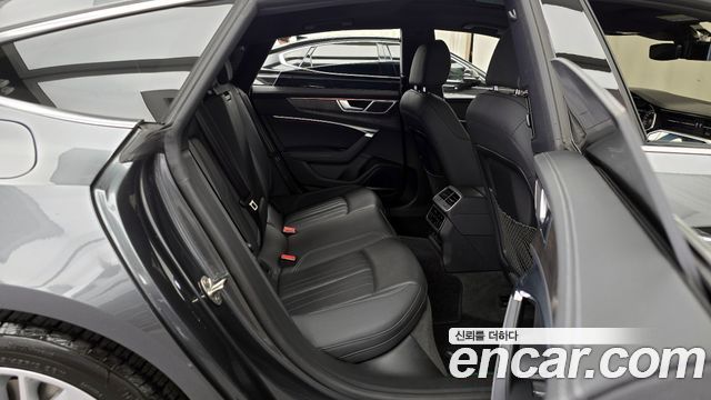 Audi A7 (4K) 45 TDI Quattro Premium 2021 — фото 12
