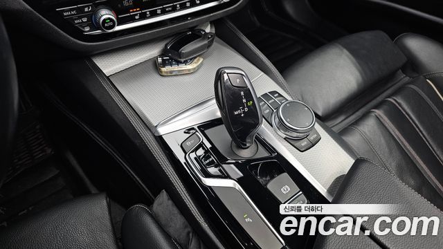 BMW 5 Series (G30) 520d M Sport package 2017 — фото 9
