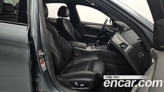 BMW 5 Series (G30) 520d M Sport package 2017 — фото 10