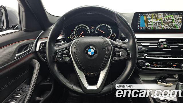 BMW 5 Series (G30) 520d M Sport package 2017 — фото 17