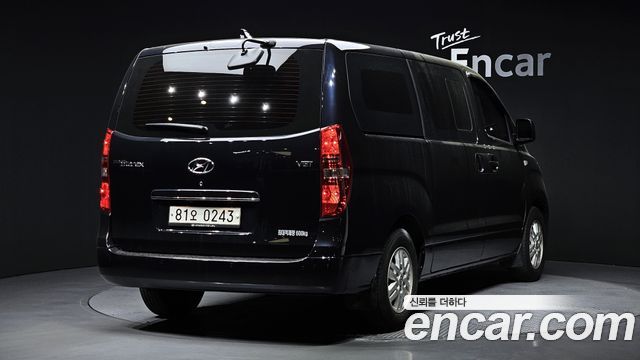 Hyundai Grand Starex Van 5-Seater Modern 2021 — фото 2