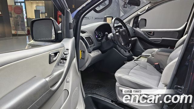 Hyundai Grand Starex Van 5-Seater Modern 2021 — фото 10