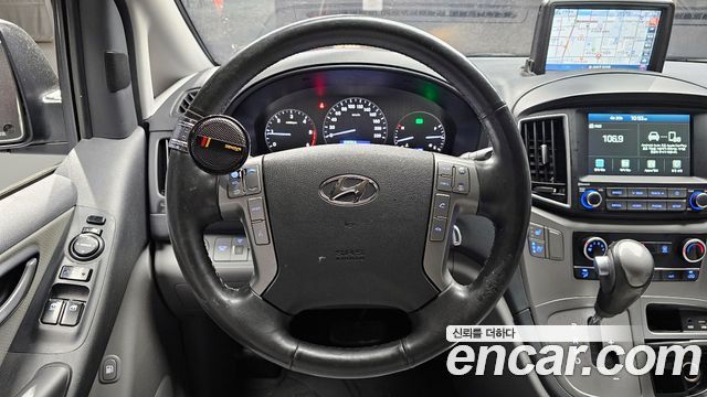 Hyundai Grand Starex Van 5-Seater Modern 2021 — фото 13