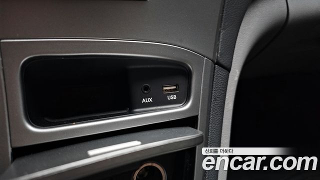 Hyundai Grand Starex Van 5-Seater Modern 2021 — фото 17