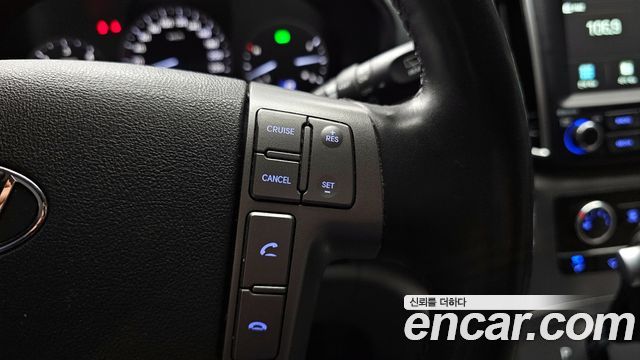 Hyundai Grand Starex Van 5-Seater Modern 2021 — фото 18