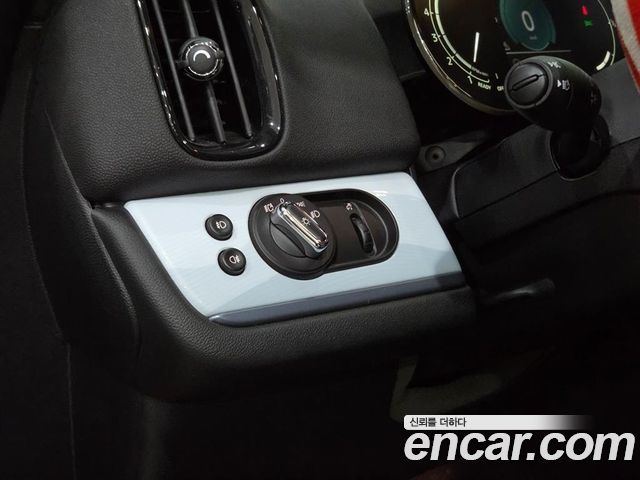MINI Cooper S Countryman ALL4 Untamed Edition 2nd Gen 2023 — фото 18
