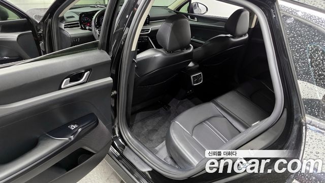 Kia K5 (III) 1.6 Turbo Prestige 2021 — фото 11