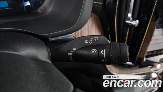 Volvo XC60 (II) B6 Inscirtion 2022 — фото 16