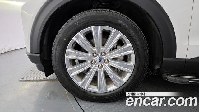 Ford Explorer (VI) 2.3 LimIted 4WD 2021 — фото 5