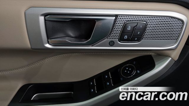 Ford Explorer (VI) 2.3 LimIted 4WD 2021 — фото 30