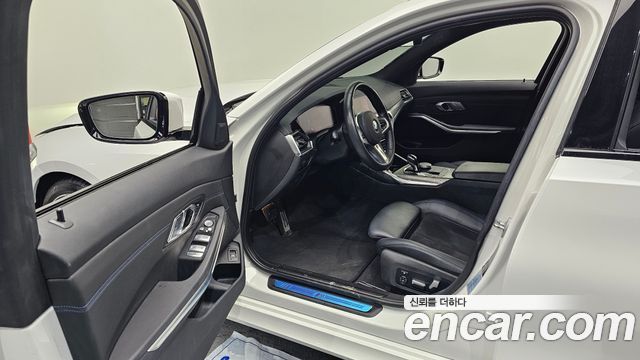 BMW 3 Series (G20) 320d Touring M Sport 2021 — фото 10