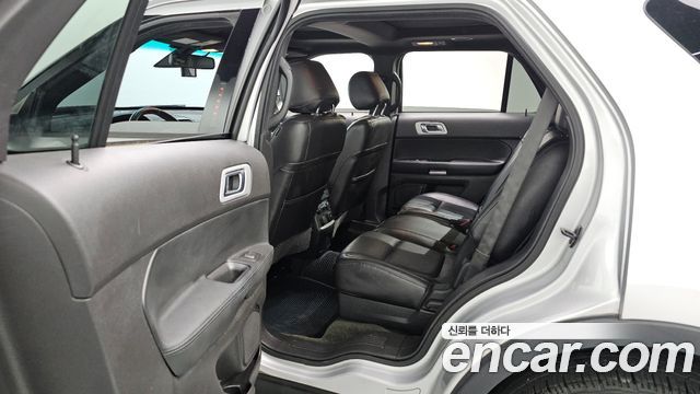 Ford Explorer 3.5 Limited 4WD 5th 2014 — фото 19