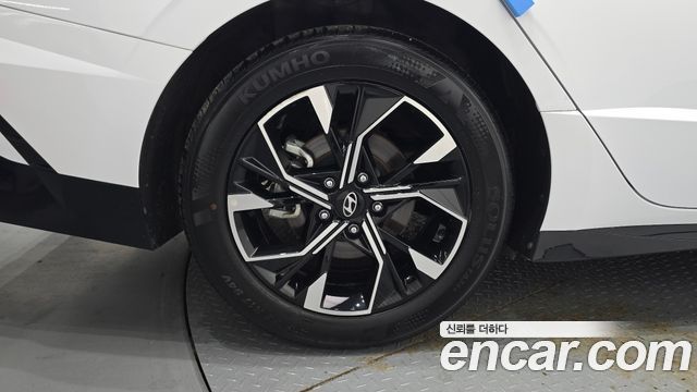Hyundai Sonata The Edge (DN8) 2.0 Exclusive 2024 — фото 5