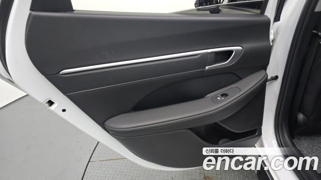 Hyundai Sonata The Edge (DN8) 2.0 Exclusive 2024 — фото 25