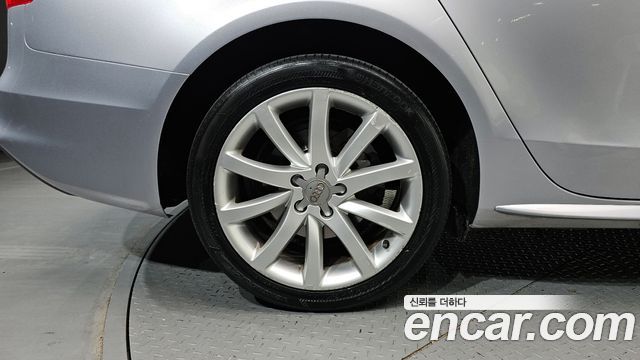 Audi A4 35 TDI Quattro Dynamic B8 2015 — фото 5