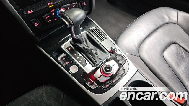 Audi A4 35 TDI Quattro Dynamic B8 2015 — фото 9