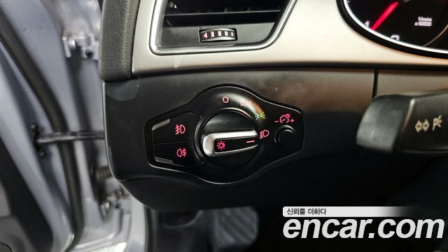Audi A4 35 TDI Quattro Dynamic B8 2015 — фото 18