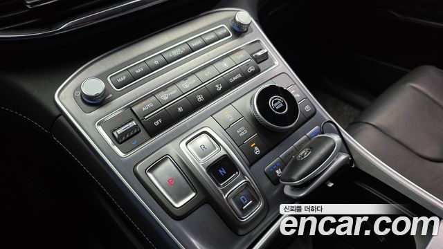 Hyundai Santa Fe Gasoline 2.5T 2WD Calligraphy 2022 — фото 9