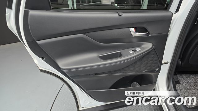 Hyundai Santa Fe Gasoline 2.5T 2WD Calligraphy 2022 — фото 25