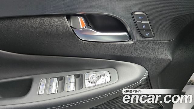Hyundai Santa Fe Gasoline 2.5T 2WD Calligraphy 2022 — фото 27