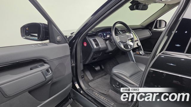Land Rover Discovery 5 D250 S 2022 — фото 10