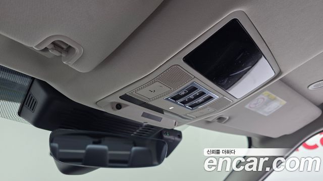 Land Rover Discovery 5 D250 S 2022 — фото 17