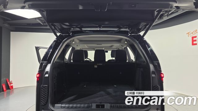 Land Rover Discovery 5 D250 S 2022 — фото 20