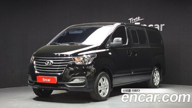 Hyundai Grand Starex 4WD Urban 9-Seater Premium