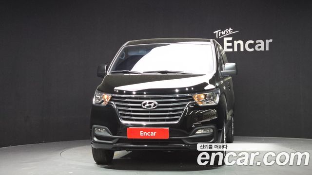 Hyundai Grand Starex 4WD Urban 9-Seater Premium 2021 — фото 3