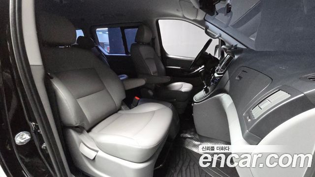 Hyundai Grand Starex 4WD Urban 9-Seater Premium 2021 — фото 10