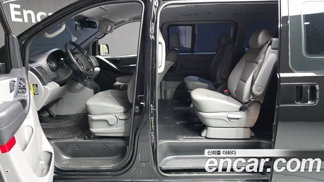 Hyundai Grand Starex 4WD Urban 9-Seater Premium 2021 — фото 11
