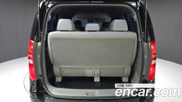 Hyundai Grand Starex 4WD Urban 9-Seater Premium 2021 — фото 20
