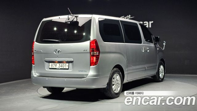Hyundai Grand Starex Van 3-Seater Smart 2021 — фото 2