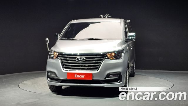 Hyundai Grand Starex Van 3-Seater Smart 2021 — фото 3