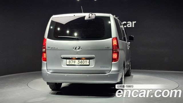 Hyundai Grand Starex Van 3-Seater Smart 2021 — фото 4