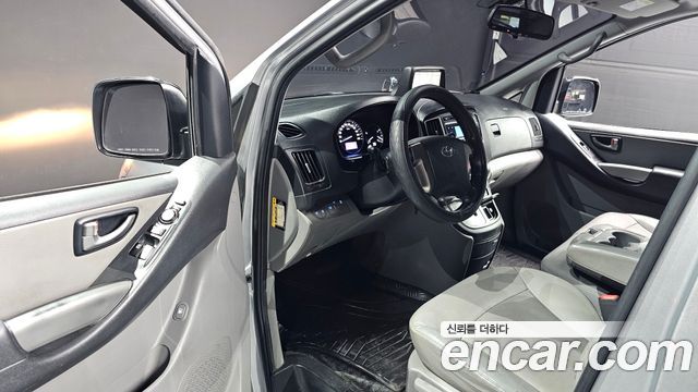 Hyundai Grand Starex Van 3-Seater Smart 2021 — фото 10