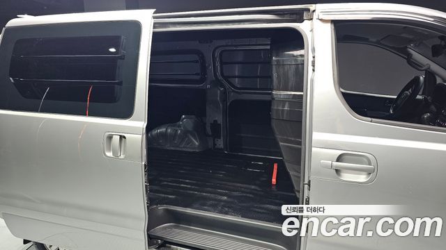 Hyundai Grand Starex Van 3-Seater Smart 2021 — фото 15