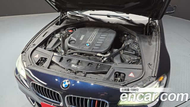 BMW 5 Series (F10) 530d xDrive M Sport 2014 — фото 6