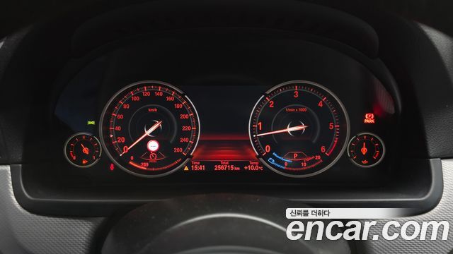 BMW 5 Series (F10) 530d xDrive M Sport 2014 — фото 8