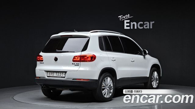 Volkswagen Tiguan 2.0 TDI  Premium 5N 2015 — фото 2
