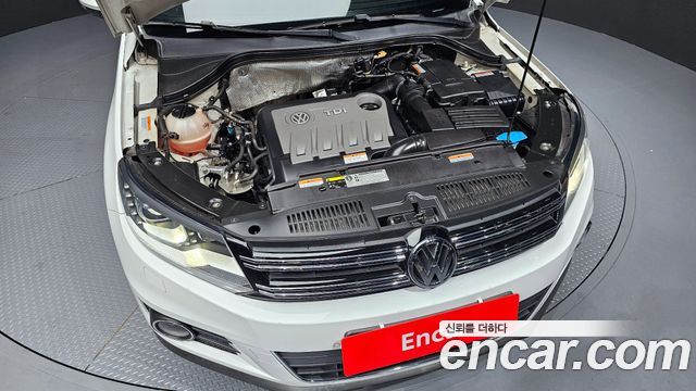 Volkswagen Tiguan 2.0 TDI  Premium 5N 2015 — фото 6