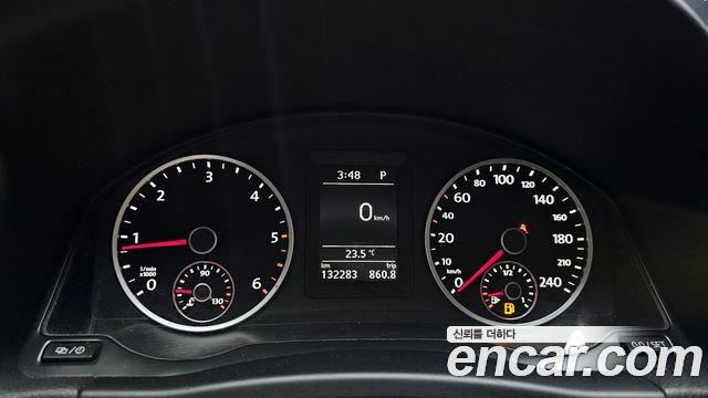 Volkswagen Tiguan 2.0 TDI  Premium 5N 2015 — фото 8