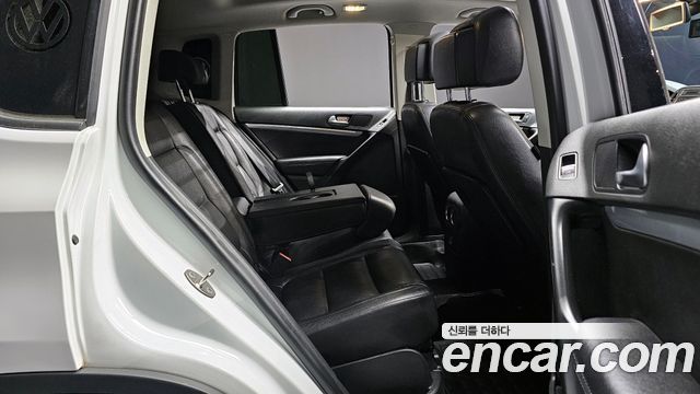 Volkswagen Tiguan 2.0 TDI  Premium 5N 2015 — фото 11