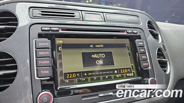 Volkswagen Tiguan 2.0 TDI  Premium 5N 2015 — фото 14