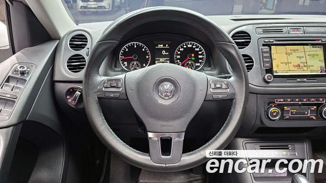 Volkswagen Tiguan 2.0 TDI  Premium 5N 2015 — фото 15