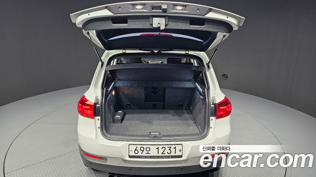 Volkswagen Tiguan 2.0 TDI  Premium 5N 2015 — фото 19