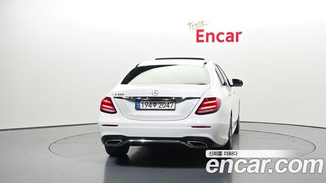 Mercedes-Benz E-Class (W213) E300 AMG Line 2019 — фото 4