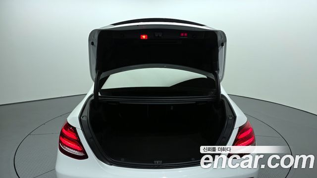 Mercedes-Benz E-Class (W213) E300 AMG Line 2019 — фото 20